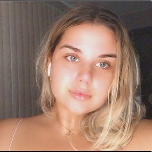 Meet your Posher, Breanna